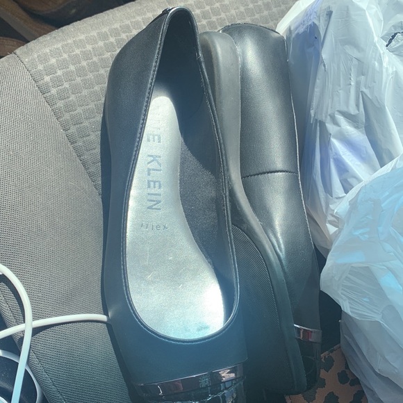 Shoes - Picture 3 of 3